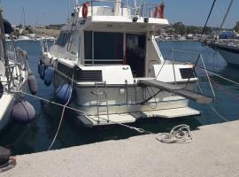 Foto di Hotel: ZORBAS BOAT-IN-PORT