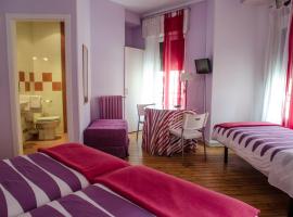 Pensión Blanca B&B, hôtel à León