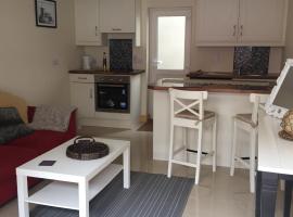 호텔 사진: Self Catering Cosy Town House