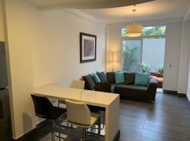 ホテル写真: Best Location Apt w/ Private Terrace