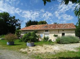 A picture of the hotel: Famille et nature