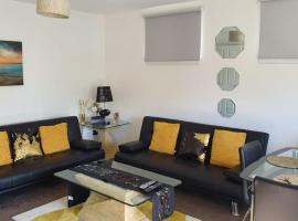 Hotel Photo: Beautiful 2 bedroom apartment with an elevator