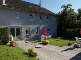 Mamyvonne Vacances, hotel in Tendon