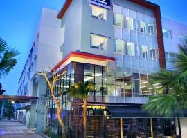 Hotel Neo Candi Simpang Lima - Semarang by ASTON, hotel in Semarang