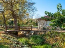 Fotos de Hotel: House Au moulin de guittard 1