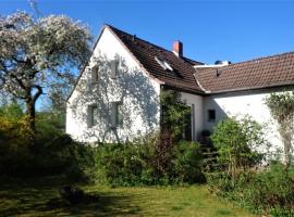 Sonniges Häuschen mit Garten, hotell i Braunschweig