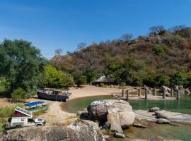 Mufasa Eco Lodge, hotel in Monkey Bay