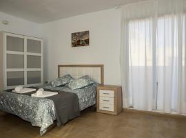 รูปภาพของโรงแรม: Apartamento Mil Palmeras