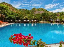 Hotel Punta Camarón Bungalows & Suites, ξενοδοχείο σε Zorritos