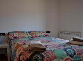 A picture of the hotel: Apartament Narieda