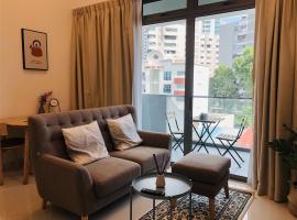 A picture of the hotel: Chic Contemporary Home in Central Singapore 别致现代雅居