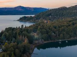 Peninsula Petit