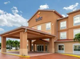 Comfort Inn & Suites Airport, hotel in Fort Myers
