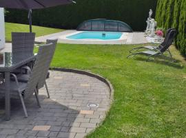 Hotel Photo: AusZeit Steiraland 2 mit Jacuzzi und Swimmingpool