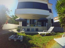 Hotel Photo: Lisbon Waves Surf Lodge