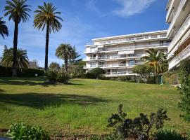 Foto di Hotel: Magnifique Studio Bas Fabron avec Vue mer