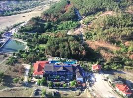 Hotel Konak, מלון במומצ'ילגראד