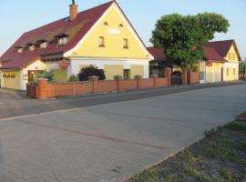 A picture of the hotel: Šindlerův Dvůr