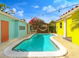 ホテル写真: Heated Pool●Beach & Downtown 8min●Sleeps 25!