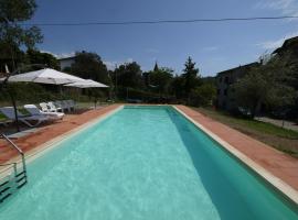 รูปภาพของโรงแรม: Castello di Rometta Private Pool