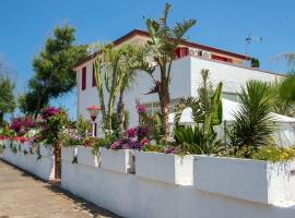 A picture of the hotel: Villa On the Sea Le Capannine