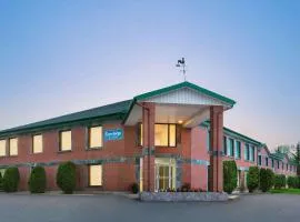 Travelodge by Wyndham Rigaud