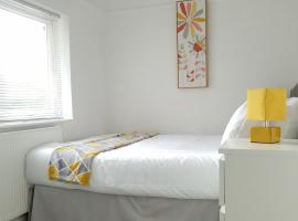 מלון צילום: Serviced Accommodation near London and Stansted - 4 bedrooms