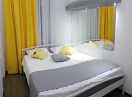 Hotel Foto: Comfortable and safe square apartment close to everything