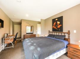 Hotel Photo: Rolleston Paradise-Master Bedroom with Ensuite Only