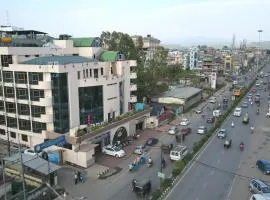 The Classic Hotel，位于因帕尔的酒店