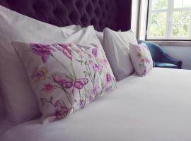 รูปภาพของโรงแรม: Sintra1012 Boutique Guesthouse