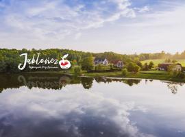 Wypoczynek na Kaszubach przy jeziorach i lasach,位于Mokrzyn的酒店