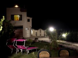 Hotel fotografie: La Rondinella- casa singola baciata dal sole “Single house“