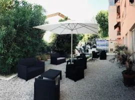 Resothel Le Gabian, hotell i Saint-Laurent-du-Var