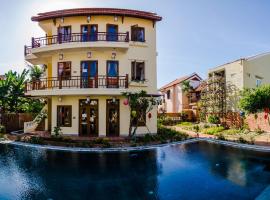 Hotel kuvat: Deluxe Pool View Suite on Hoi An Riverside