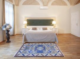 Little King Hotel U Malvaze, hotel in Prague