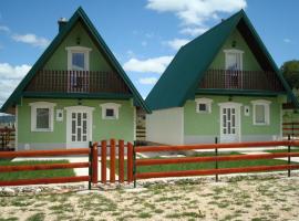 Rooms and Bungalows Sreten Žugić, hotel in Žabljak