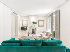 Hotel Foto: Luxurious and Spacious Apartment