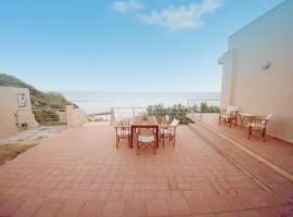 Zdjęcie hotelu: Four-Bedroom Holiday Home in Agios Amilianos Chios