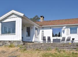 Hotel Photo: Three-Bedroom Holiday Home in Larkollen