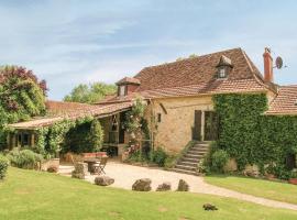 Gambaran Hotel: Four-Bedroom Holiday Home in St Martin des Combes