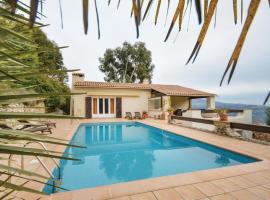 Hotel Photo: Four-Bedroom Holiday Home in Carros