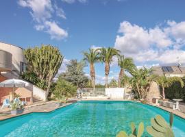 Foto do Hotel: Four-Bedroom Holiday Home in Vittoria (RG)
