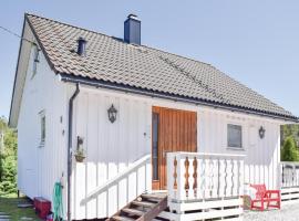 Hotel Photo: Two-Bedroom Holiday Home in Kolnes