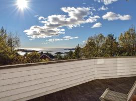 Hotel fotografie: Five-Bedroom Holiday Home in Arendal