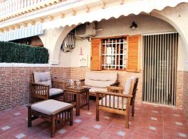 होटल की एक तस्वीर: Three-Bedroom Holiday Home in Santa Pola