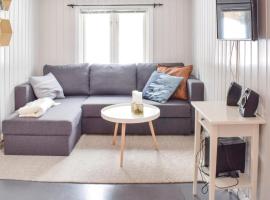 होटल की एक तस्वीर: Two-Bedroom Holiday Home in Larvik