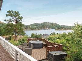 ホテル写真: Five-Bedroom Holiday Home in Helgeroa