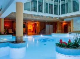 Grand Rose SPA Hotel, hotel in Kuressaare