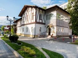 Villa Viktoriya Hotel, hotel in Truskavets